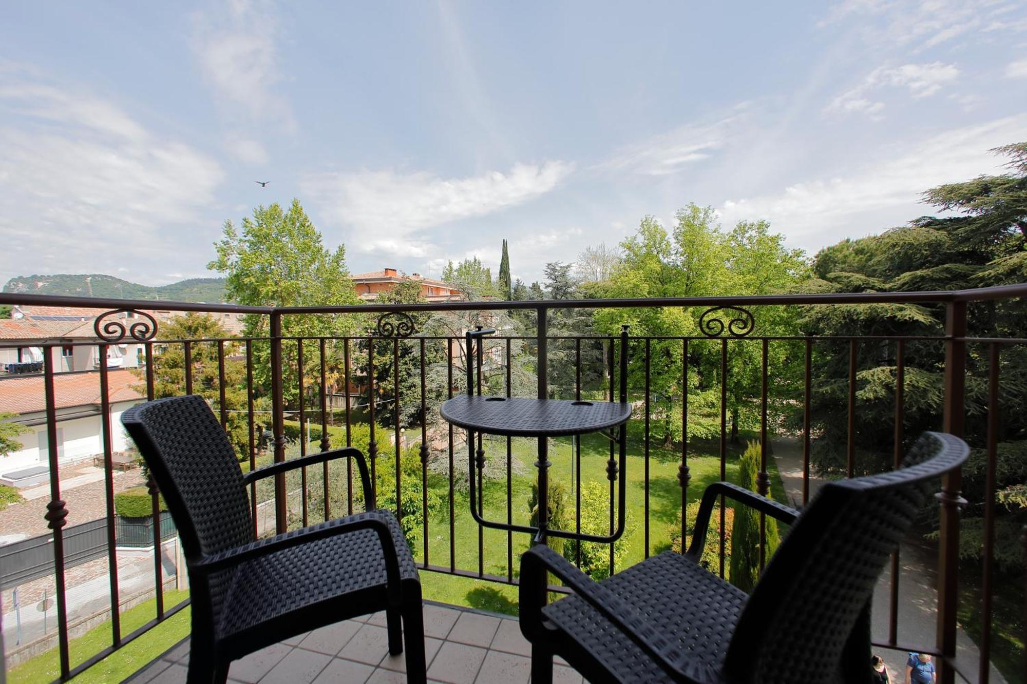 ברדולינו Hotel Namia By Dori מראה חיצוני תמונה